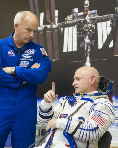 Expedition 43 Preflight
