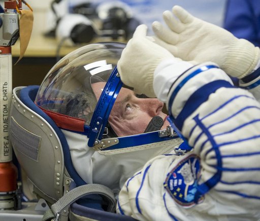 Expedition 43 Preflight