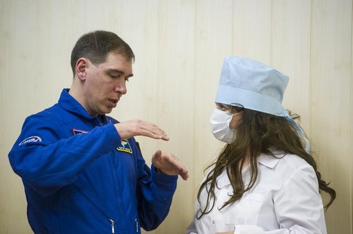 Expedition 43 Preflight