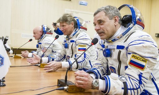 Expedition 43 Preflight