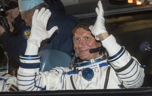 Expedition 43 Preflight