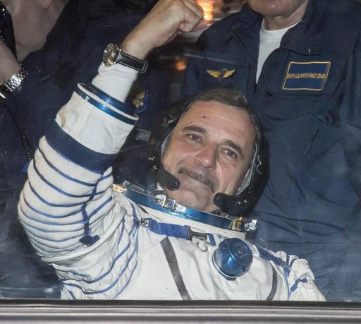 Expedition 43 Preflight