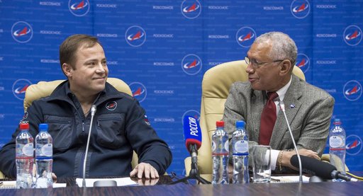 Expedition 43 Post Launch Briefing
