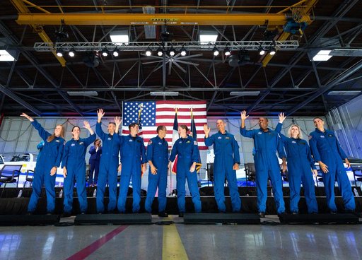 2021-astronaut-candidates-stand-in-recognition_51732552374_o