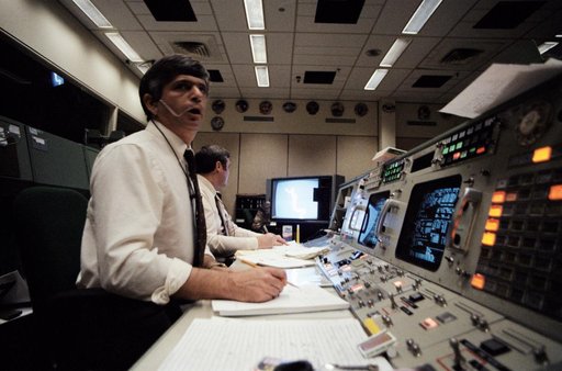Views of Mission Control during launch of STS-51L
