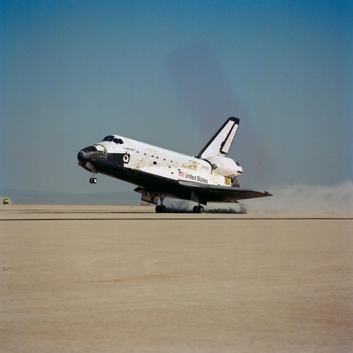 Shuttle Challenger landing on Runway 17 at Edwards at end of 51-B mission