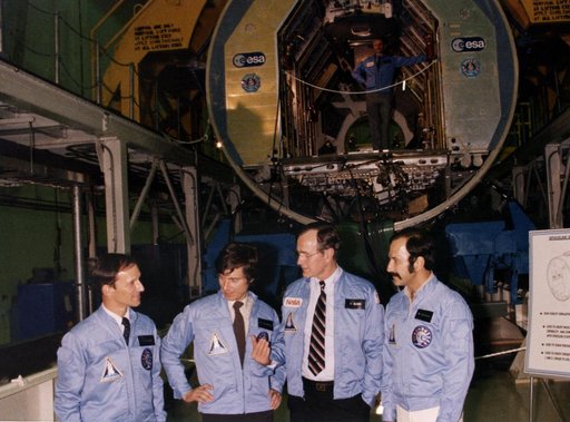 KSC-82pc-115