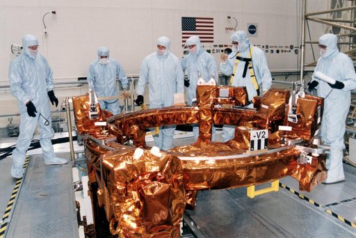 STS-82 Discovery crew familiarize themselves with hardware for flight
