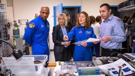 Orion Astronauts Visit Ames Entry Systems and Technology Divisio