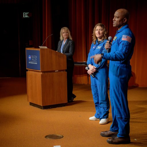 Orion Astronauts Visit Ames Entry Systems and Technology Divisio