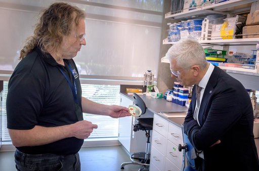 Mark Clampin Tours the Bioscience Collaborative Laboratory