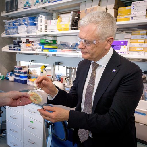 Mark Clampin Tours the Bioscience Collaborative Laboratory