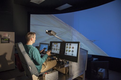 NASA X-57 Simulator Prepares Pilots, Engineers for Flight of Electric X-Plane