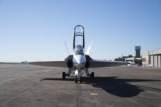 NASA Pilots Prepare for QSF18 Flight