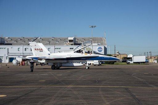 NASA Pilots Prepare for QSF18 Flight