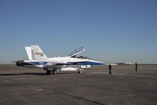 NASA Pilots Prepare for QSF18 Flight