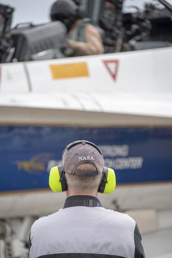 NASA Ground Crews Prepare F/A-18 for QSF18 Takeoff
