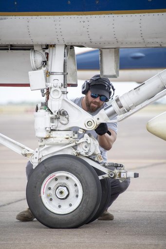 NASA Ground Crews Prepare F/A-18 for QSF18 Takeoff