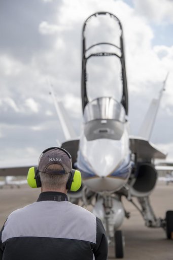 NASA Ground Crews Prepare F/A-18 for QSF18 Takeoff