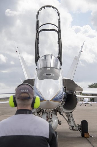 NASA Ground Crews Prepare F/A-18 for QSF18 Takeoff