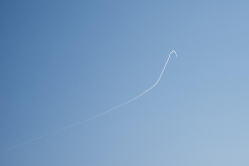 Contrail of NASA F/A-18 Seen Off Coast During QSF18 Flight