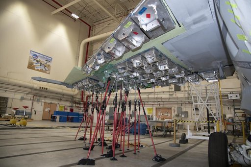 Title: NAVAIR F/A-18E Undergoes Loads Testing at NASA Armstrong