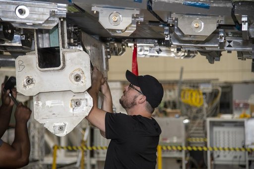 Title: NAVAIR F/A-18E Undergoes Loads Testing at NASA Armstrong