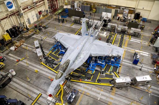Title: NAVAIR F/A-18E Undergoes Loads Testing at NASA Armstrong