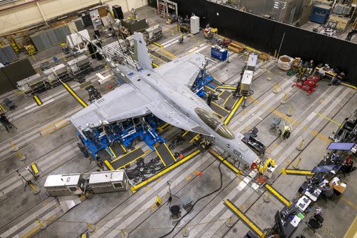 NAVAIR F/A-18E Undergoes Loads Testing at NASA Armstrong