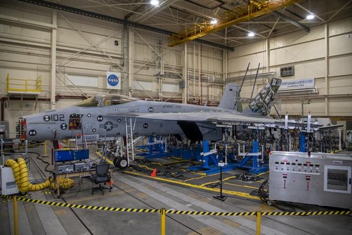 NAVAIR F/A-18E Undergoes Loads Testing at NASA Armstrong