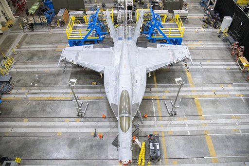NAVAIR F/A-18EÂ Undergoes Loads Testing at NASA Armstrong