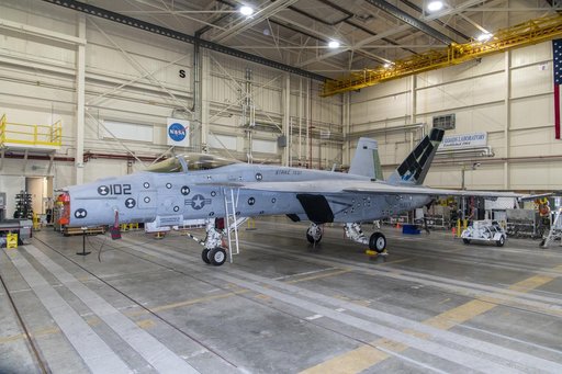 NAVAIR F/A-18E Prepared for Return from NASA Armstrong
