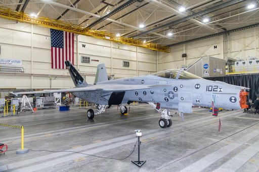 NAVAIR F/A-18EÂ Prepared for Return from NASA Armstrong