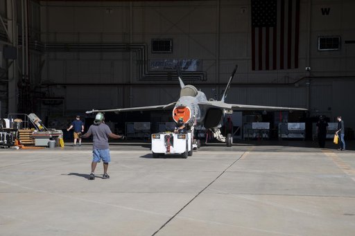 NAVAIR F/A-18EÂ Prepared for Return from NASA Armstrong