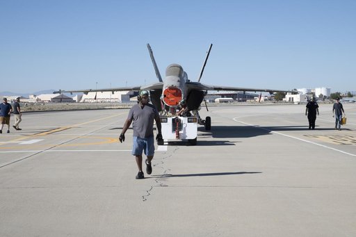 NAVAIR F/A-18EÂ Prepared for Return from NASA Armstrong