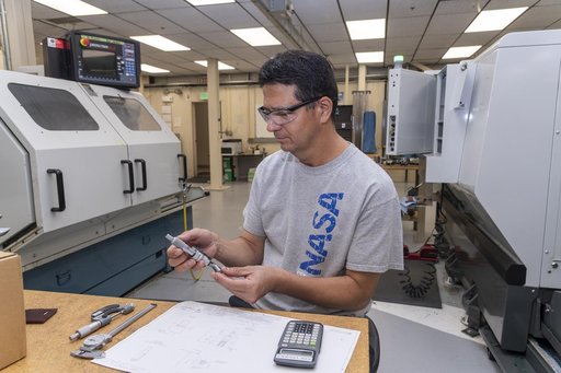 NASA Armstrong Builds Model Wing