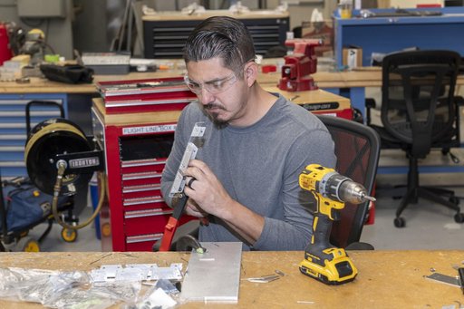 NASA Armstrong Builds Model Wing