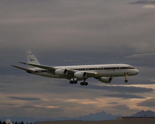 NASA’s DC-8 aircraft tracks fuel in ecoDemonstrator 2023 project with Boeing, partners