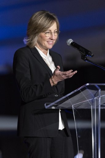 Dee Dee Myers Speaks in Front of Unveiled X-59