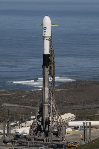 SPHEREx/PUNCH Rocket Vertical
