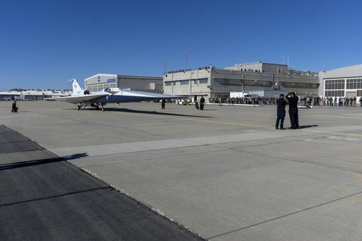 X-59 Taxis to NASA’s Armstrong Flight Research Center