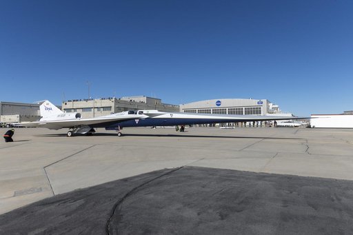 X-59 Taxis to NASA’s Armstrong Flight Research Center