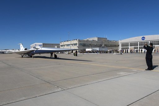 X-59 Taxis to NASA’s Armstrong Flight Research Center