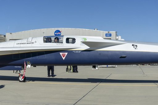 X-59 Taxis to NASA’s Armstrong Flight Research Center