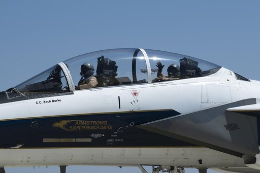 NASA Aerial Photographer Completes 1,000th Flight