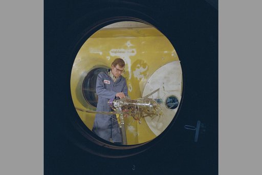 ARC-1982-AC82-0145-10