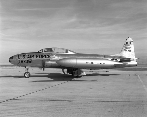 T-33A (55-4351/NASA 815)
