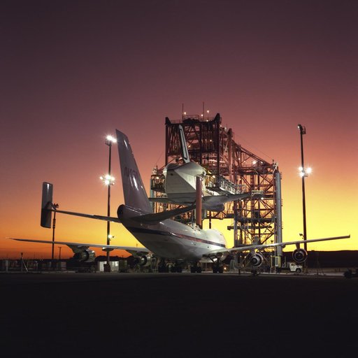 Shuttle Atlantis Mounted to Boeing 747