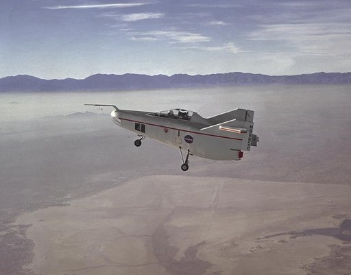 M2-F1 in flight