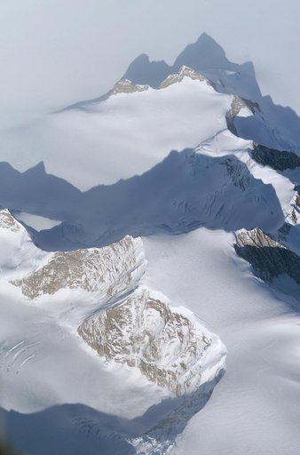 The Larsen Ice Shelf in Antarctica viewed from NASA's DC-8 aircraft during the AirSAR 2004 campaign